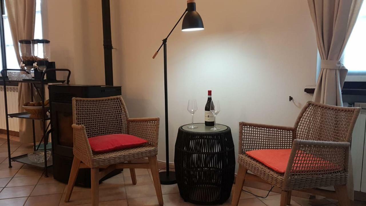 Viticcio Farm stay La Morra